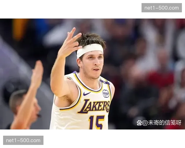 湖人连胜期间伤病管理 里夫斯复出后状态起伏观察